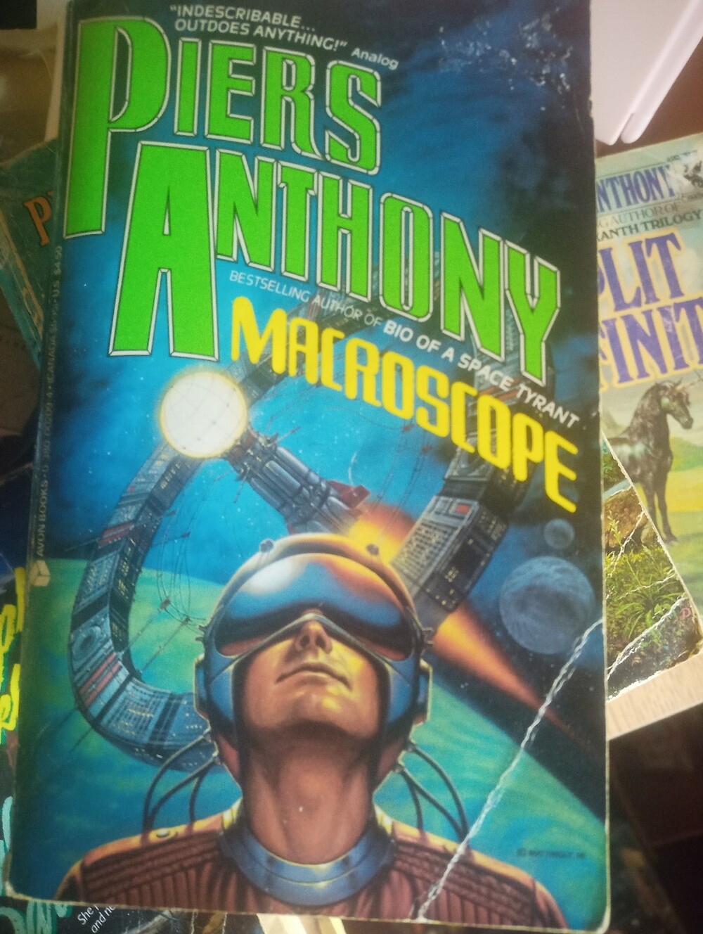 Piers Anthony: Macroscope